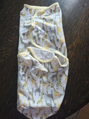 SwaddleMe Yellow & Gray Giraffe Print Diaper Cover - BRAND NEW!!